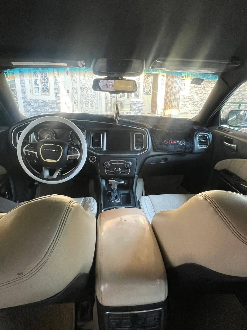 السلام عليكم
جارجر 2018والسياره فول عده الفتحه جاهزة للاخير كير مكينه تبريد منضومه جديد صارلي سبوع من شديته  حداده جدبد سنوية بسمي هزة جديدة صاعده رقم بغداد دولي تحول مباشر وسنوية بعد ما منتهيه تخم تاير جواه السيارة حلوه ونضيفه وجاهزه مال بيت وجناي 
حادث السيارة: ٣ قطع فقط بدون دواخل جاملغات ثنين بس الخشم وبنيد وبارد بالباب الخلفي اي قطعة بالسيارة ممفتوحة ابد نص السيارة حدادة امريكا البلاد .
 السعر ١٧٠ 
مكاني البصرة القرنه بني منصور قضاء الصادق ع 
للاستفسار اكثر : ‏‪***********‬‏
