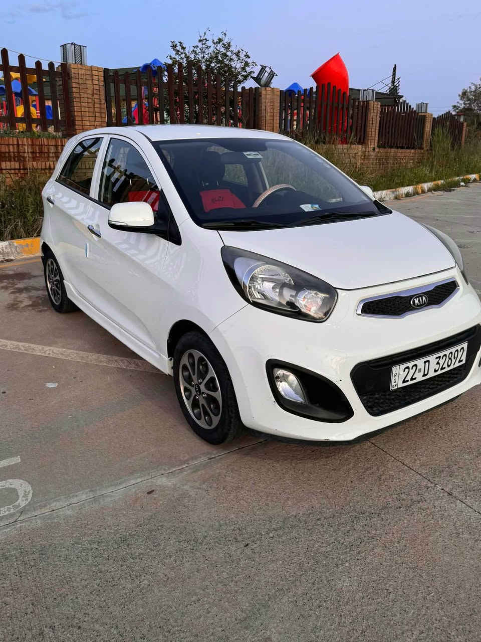 كيا بيكانتو خليجي اثنين سويج 2013  سياره بدون صبع بى اربعه مكان بارد مكينه كير شرط مامفتوح سياره مابيها نقص جاهز من كل شي ماشي ٧٠ كيلومتر. سياره باسمى شرط تحويل غرامه دفتر بنزين موجود سعر88 بي مجال بسيط مكاني كركوك 
*********** كركوك, العراق
