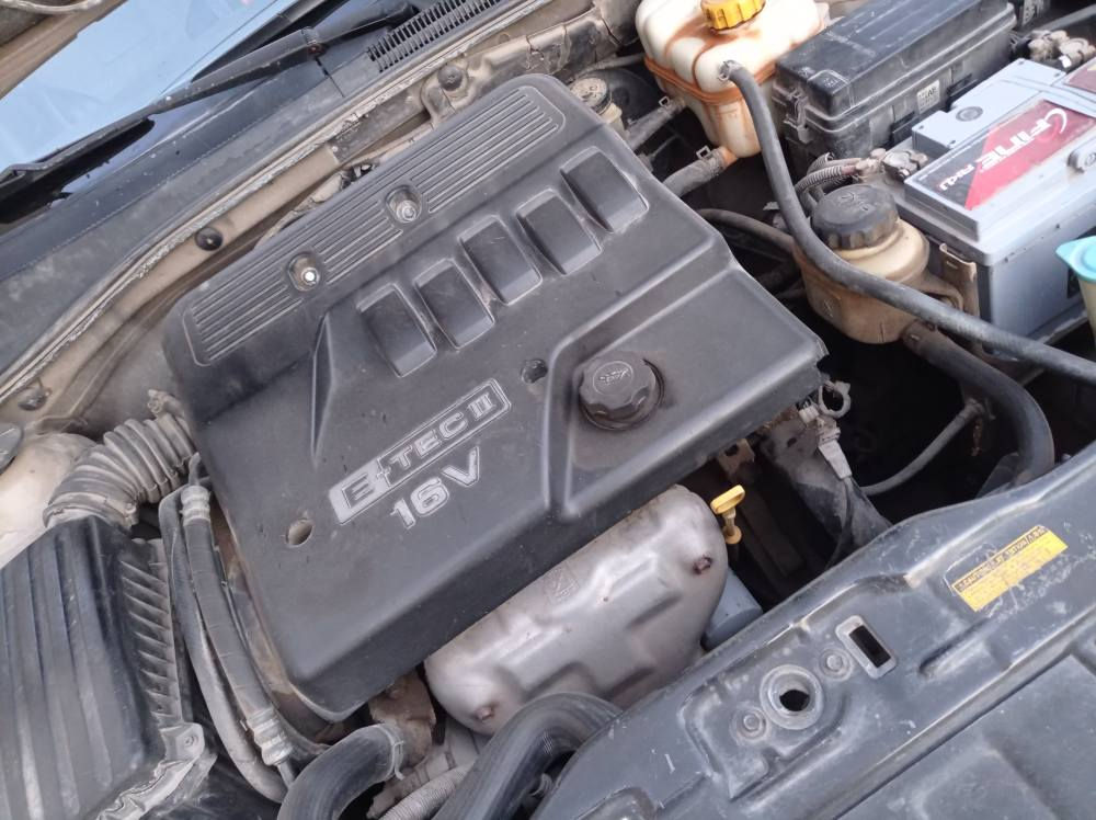 السلام عليكم ورحمه الله وبركاته 
اوبترا موديل 2006 محرك شرك كير شرط تايرات جددوتبريد ثلج كير عادي السيارة بيها قطعتين و دوسة رقم نينوى دولي باسمي 
كورك /***********
اسيا /*********** موصل, نينوى
