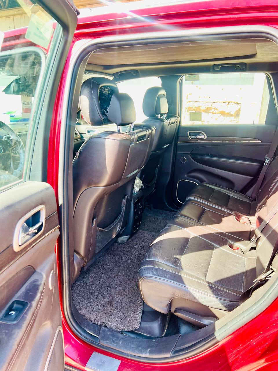 جيب مديل 14سومانت  خليجي فول مواصفات وحد ع واحد محرك هيمي 8 ستندر مابيها حادث بس بيها بكانت بارد البنيد مدل الصلي موجود بيع او مراوس اوبامه سعر 215 بكاني بصره زبير ***********
