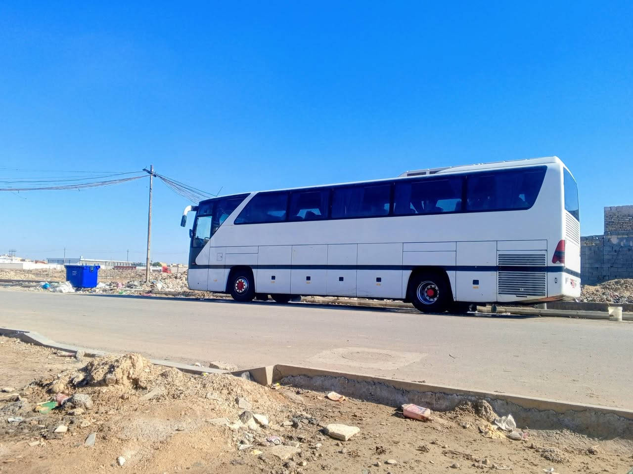 السلام عليكم سياره 403  بلا ... سياره جاهزه كفاله مكينه كير اكسل.  تخم تاير اربع ويلات فاتح تبريد دايو خير من الله 54 نفر سياره جاهزه للخير  مستعجل علئ بيعتهه  مكنهه ميسان العماره   ***********
