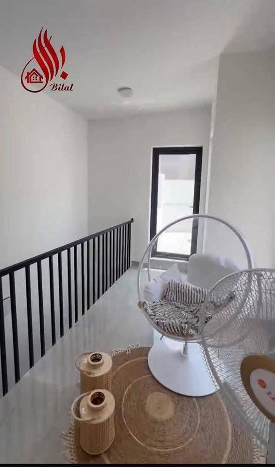 إعلان عن دار للبيع بيع مستعجل والسعر مغري جدا
الموقع:مجمع عماد سكر السكني، محافظة كربلاء المقدسة شارع المجمعات. السكنية 

- المساحة:160 متر مربع

- التفاصيل:- طابقين- 3 غرف نوم (نظام سويتات)- مطبخ- استقبال- صالة- كراج

- البيت موقعه مميز

- ⁠سعر الدار من الشركة 200 مليون

المبلغ الواصل للشركة 165 مليون

الباقي 35 مليون فقط يسدد للشركه على شكل دفعات 

ملاحظة الدار يباع بدون تطلوعه وبسعر مناسب ومغري جدا

للمزيد من التفاصيل، يرجى التواصل واتساب فقط بدون اتصال فضلاً 

***********
