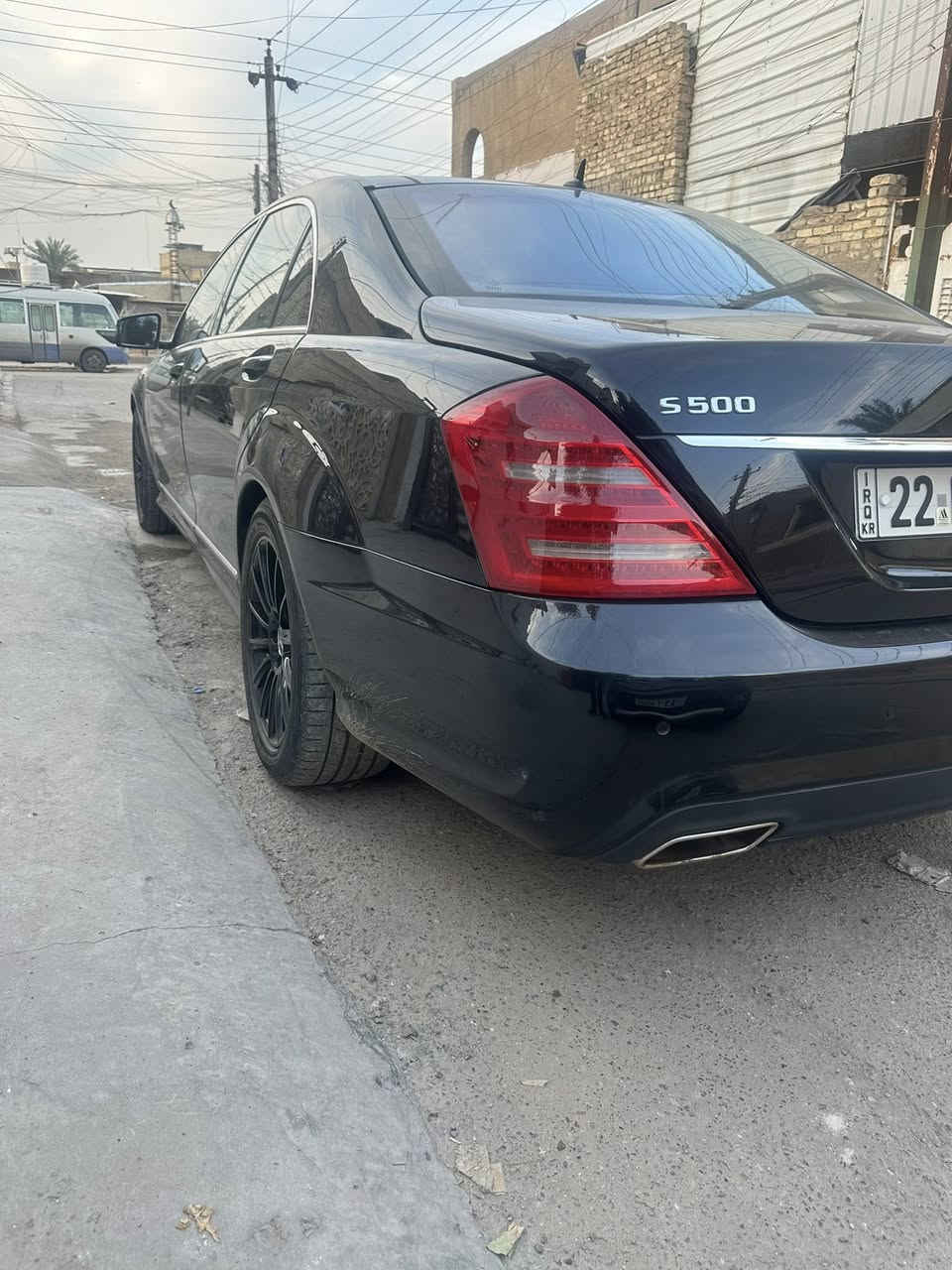 السلام عليكم مارسدس s500 وارد اوربي باب طويل للبيع
موديل ٢٠٠٦ محدث ٢٠١٣ مكينه وكير كفاله
فول مواصفات 
١.بانوراما
٢.ناظور ليلي 
٣.حساسات
٤.بردات خمسه 
٥.كشنات امامي تدفئه تبريد
٦.كشنات خلفي تدفئه تبريد 
٧.زراك لايت
٨.ثلاجه
٩.بوب شفط وجنطهشفط
١٠. شاشات تجاوي
١١.ميز طعام
بيهه صبغ جاملغ امامي ايسر وجاملغ خلفي ايمن مع باب خلفي ايمن وداير جاملغ خلفي ايسر
الرقم اربيل بسمي تحويل
السعر ١٨٥$
مكان السياره بغداد
هاتف ***********
