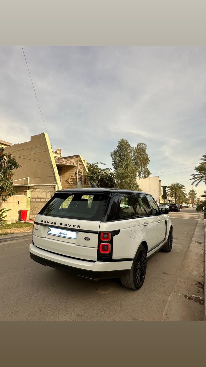 السلام عليكم
رانج فوك 2018 وكاله سردار 
السياره كفاله عامه فول للاخير داخل احمر اصل
مكينه ٨ سلندر سعر 365 وبيها مجال مكاني اليرموك للاستفسار ***********
