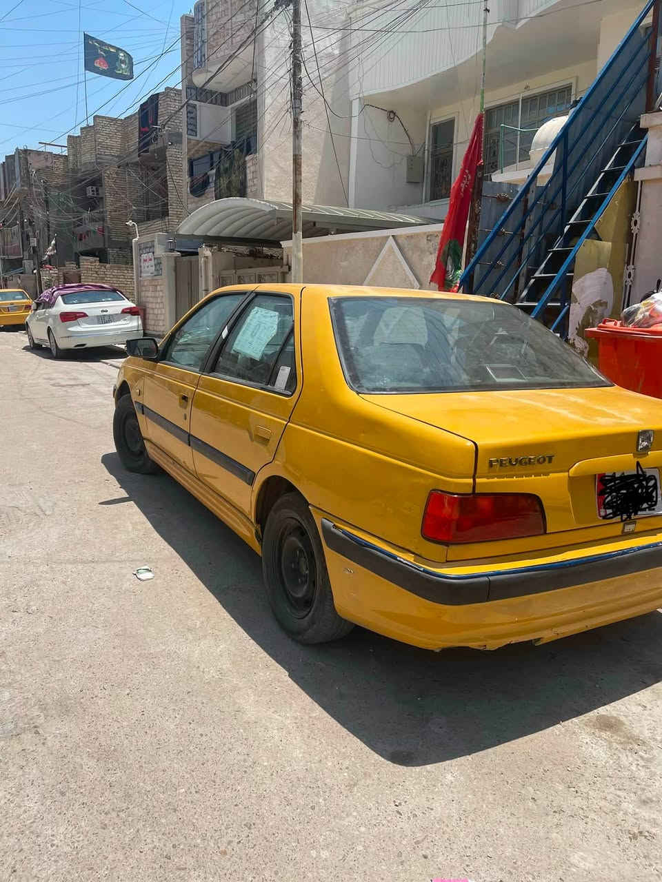 بيجو موديل 15 السيارة مقفولة من الدعامية إلى الدعامية ما بها أي ضربة فقط البنين طاير على الجبل فقط هذا السبب السيارة وصولي والتحويل نفس اليوم
السعر 40 ورقة اتصل على هذا الرقم ***********
