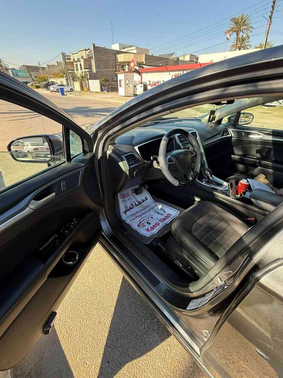 سلام عليكم
 للبيع فورد فيوجن مديل 2014 se  
مكينه ٢٥٠٠ تنفس طبيعي المرغوب 
تبريد قطعتين 
بصمتين وكود ابواب  
تحكمات ستيرين ومري وكرسي كهرباء
كفاله كير مكينه لغد شواصي كلها بشرط   
سياره مال جناي ومسويلها ادامه شامله للمكينه صدر امامي خلفي شركه motor craft وماشيه ١٠٣ م 
هزه وسنويه جديده تحويل ثاني يوم
صور حادث مرفقه بجم كبس 
مكاني بغداد السيدية.  

*********** 
*********** بغداد, العراق
