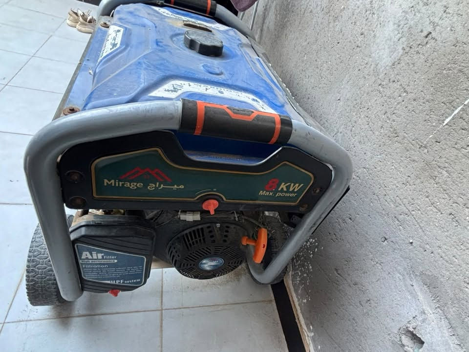 مواصفاته
8KV
36 امبير يشغل سبالت

تشغيل واطفاء عن بعد ريمونت

سويج سلف 

هندر خيط

المولد بحالة ممتازة جديد جداً ولم يدخل تصليح 

مستعمل عشرين ساعة تقريباً

للتواصل ***********
