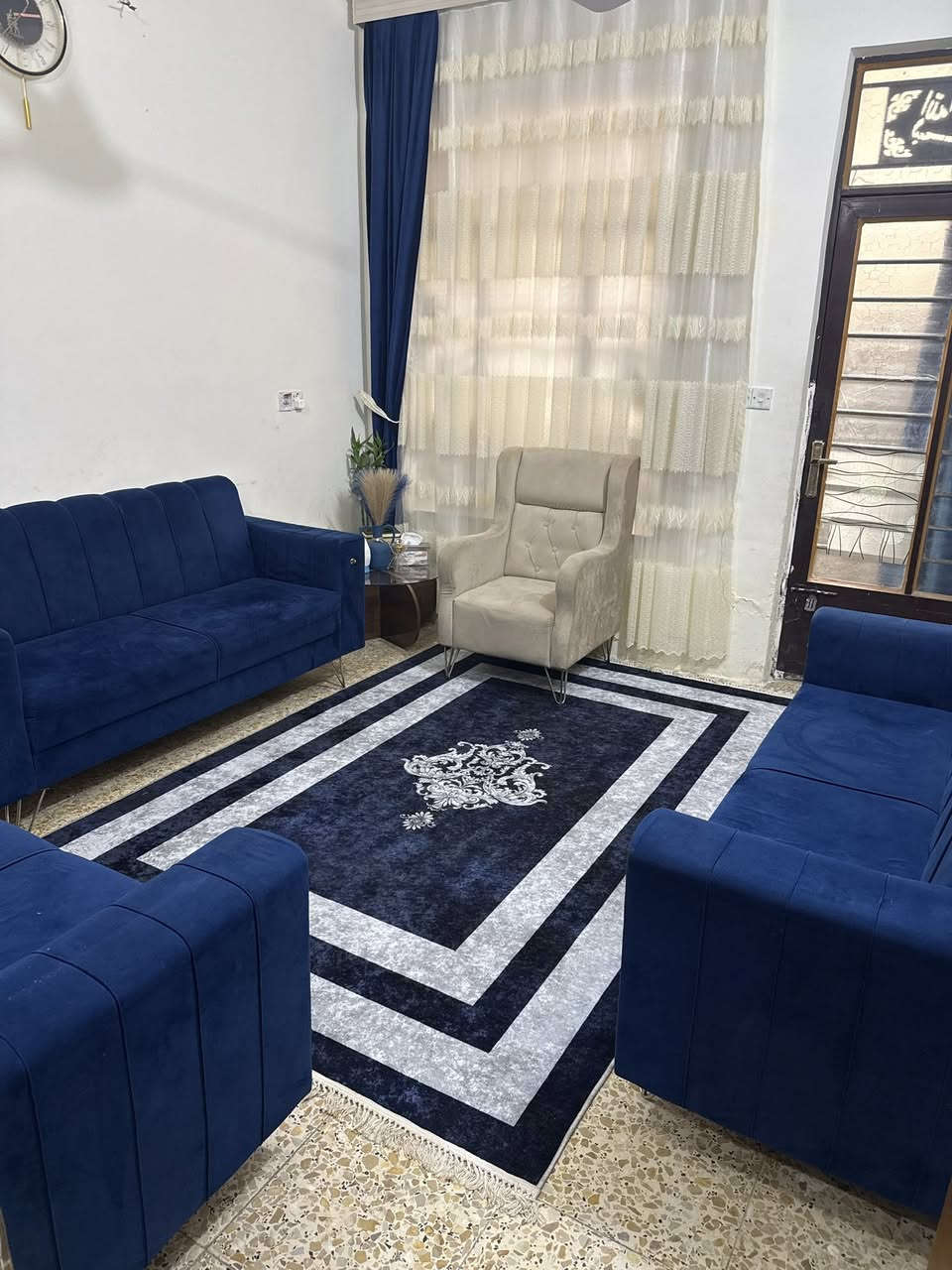 تخم 9 مقعد ب200 وبي مجال مابي ضرر


**إذا كنت صاحب هذا الإعلان وتريد حذفه لأي سبب، رجاءا أرسل رسالة إلى الدعم الفني**