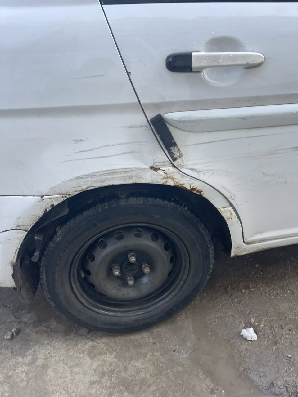 اكسنت٢٠٠٩ انيار للبيع  هذا رقم***********
