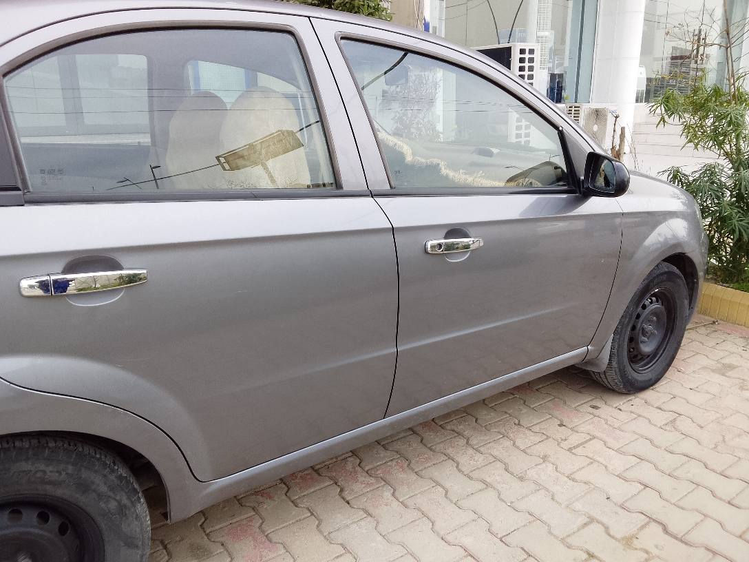 افيو2010 بي صبوغ 
مه كينه گه وره 
سويج اوبترا 
گيرو مه كينه ته بريد به شه رته 
قفل مركزي 
ناو زه رده 
گير عاديه *********** أربيل, العراق
