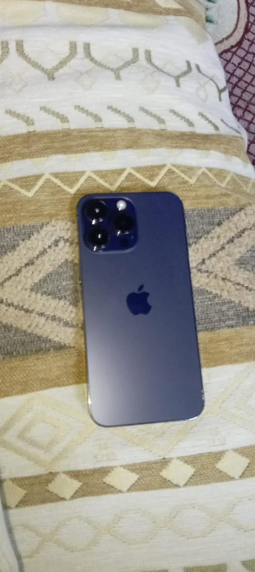 السلام عليكم 14برو ماكس
شرق اوسط الجهاز AA/Aمكفول من كلشي 

بطارية ٨٤ لا معلاية ولا ملعوب بيها 

ذاكرة 256 

نضافة 99%

مكاني بغداد مدينة الصدر 

اي استفسار اتصل على الرقم أو راسلني واتساب وب الخدمة السعر 875 وبي مجال للشراي 

‭ ٠٧٧٦ ٤٥٦ ٠٦٤٦‬
