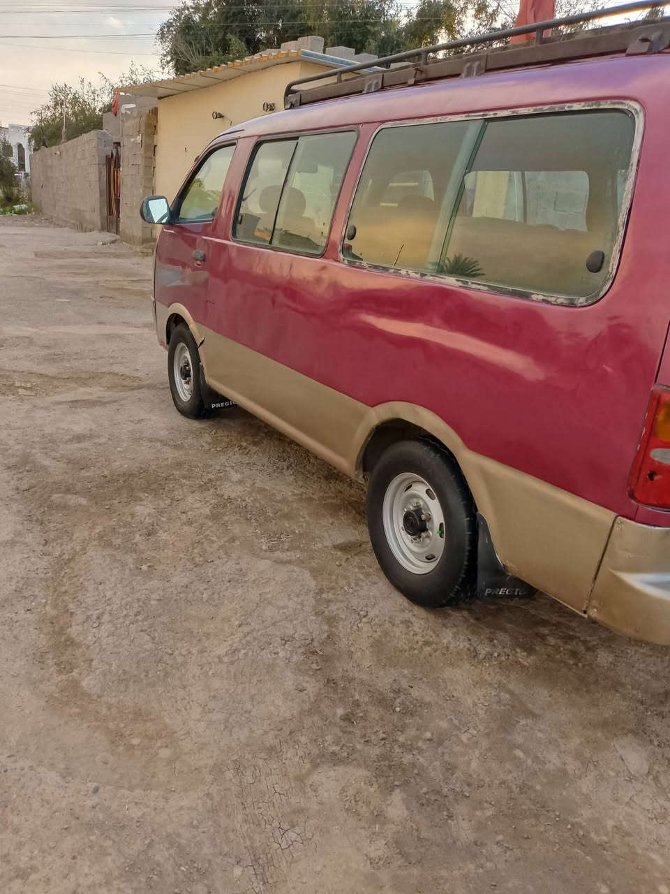 السلام عليكم بريجو موديل 96مكينة وكير الكسل مكفولات حدادية خلفي امامي جديد  السيارة بسمي السنوية30 كهربايات كلة شغالة من الدعامية لدعاميةتخم تاير السعر 45 مكاني بغداد وهاذ رقمي ***********
