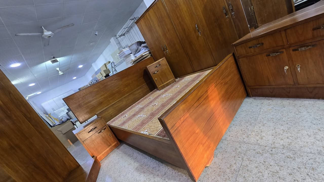 غرفه نوم صاج اصلي 6 قطع  مستعمل فول نضافه سعر مناسب   (يرهم  مراوس ) https://www.facebook.com/groups/mazadalmandilawii/?ref=share&mibextid=NSMWBT
🌷🌷🌷🌷🌷🌷
اشتري غراض بيت مستعمل تخم ديوان كاونتر ميز طعام غرفه نوم ثلاجه مجمده غساله راسلونه خاص صوره 
🌷🌷🌷🌷🌷🌷
خانقين/ شارع مستودع خلف مركز شرطه ازادي [مزاد المندلاوي]
***********☎️
***********☎️
