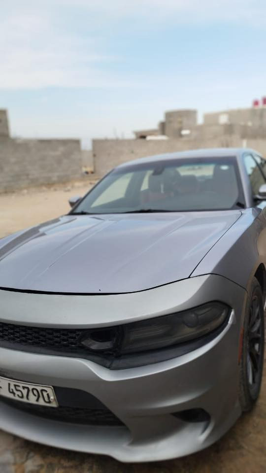 جارجر 2017 (sxt)
الرقم اربيل (22) انكليزي جديد

استخدام شخصي مامشتغلة خط بأسمي تحويل ثاني يوم 

كير ومكينه ودواخل وتبريد مكفول بصمه تشغيل عن بعد 
شاشه كبيره لايت زنون.
 جناح خلفي 
اكزوز رياضي 
ويل 18جديد

 حادثه مرفوق ويه الصور 

مكان السياره البصره الزبير 
السعر 190وبيهه مجال للاستفسار الاتصال ***********
