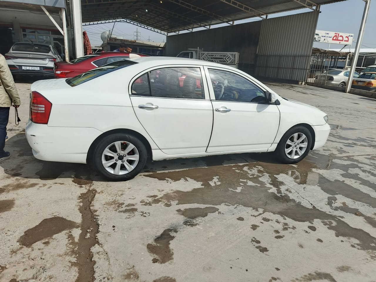 السلام عليكم
ليفان موديل 11 سياره بلاديه كله ع بلاد 

صدر تايرات باتري مكينه كير كله مكفول 

كير توماتيك

شاشه كبيره 

كامره 

تبريد تدفئه 

بيهه نصف جاملغ صبغ فقط 

رقم بغداد 

السعر 48  بي مجال

عنوان موصل  سهل نينوى

رقم الهاتف ***********

***********
