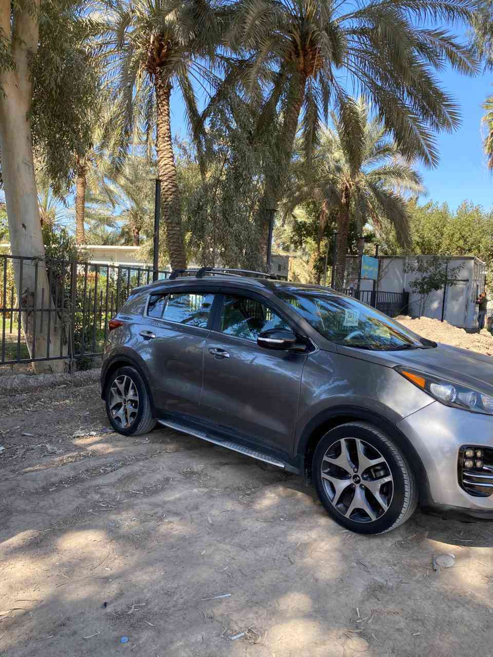 السلام عليكم للبيع سبورتج موديل 2017السياره فول مواصفات vipالسياره جاهزه كير ومحرك كفاله تخم تاير جديد حداديه جديده وارد امريكي حاث باب وجاملغ فقط بدون دواخل  شواص كفاله لغود كفاله  محرك 2000تيربو
السعر 130وبيها مجال 
اللاستفسار ***********
مواصفات السياره 
بانوراما سلايت 
تحكم استيرن جهتين 
شاشه كبيره 
حساسات أمامية وخلفية+كامره خلفيه
ماشيه 77ميل 
رادارت جانبيه 
اشاير بل مري 
كشنات كهربائيه+تدفئه تبريد 
2قطع تبريد 
استيرن تدفئه+شفتات
3انصمه قياده 
جنطه كهربائيه 
بيع فقط بدون مراوس وما تراهم قسط ☝️☝️☝️
رقم الشاصي  KNDPR3A60H7173786
