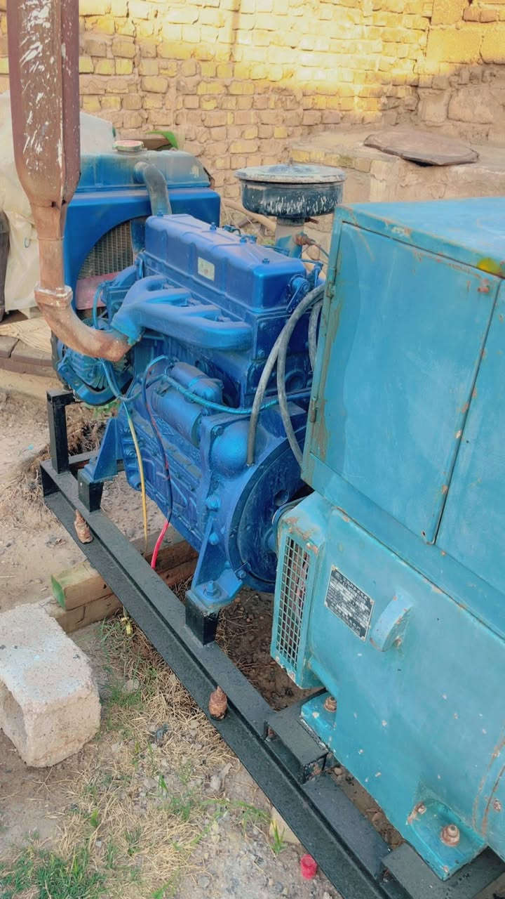 سلام عليكم للبيع مولد مامفتوح برغي بي بلاد سعة التوليد 37.5 kv انكليزي /اي استفسار الاتصال عل ***********
