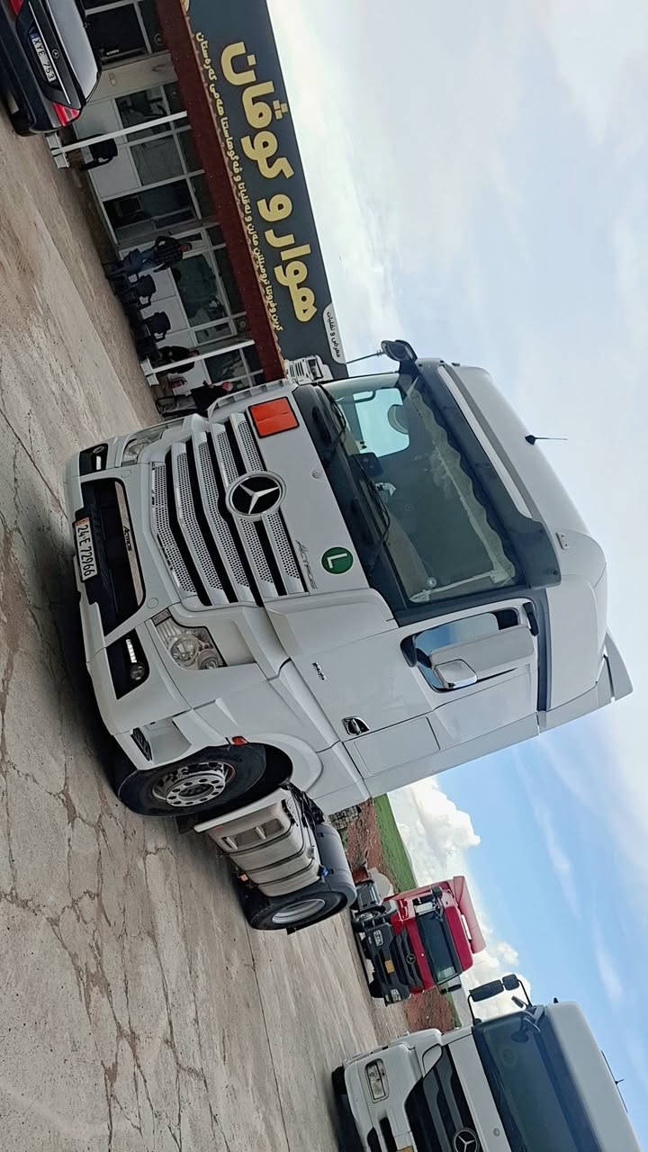 بسم الله الرحمن الرحيم 
النوع السياره . مارسدس اكتروز وحش تاك ويل دبل قماره راس تريله فقط للبيع .قماره وصط 
موديل  2018.  حجم محرك 18.45 محرك ذهبي حجم 71
مواصفات . تبريد هاف . ثلاجه داخل . دبل مناميه . دبل تانكي كاز . كاميره حساس . محور قصير . شاصي عدل امامي سبرنك .
سياره ماشيه . 930 الف حقيقي . طخم تاير جديد 
كير محرك اكسن قماره شاصي صبغ مكفول كفاله عامه شرط 
رقم سنويه هزه جديد نيضام جديد سنويه وحد . رقم دهوك  تحويل مباشر . حصه كاز موجود 
السعر 355 . معا مجال 
عنوان معرض هوار طريق دهوك موصل جمبور عميريه 
***********
***********
***********
