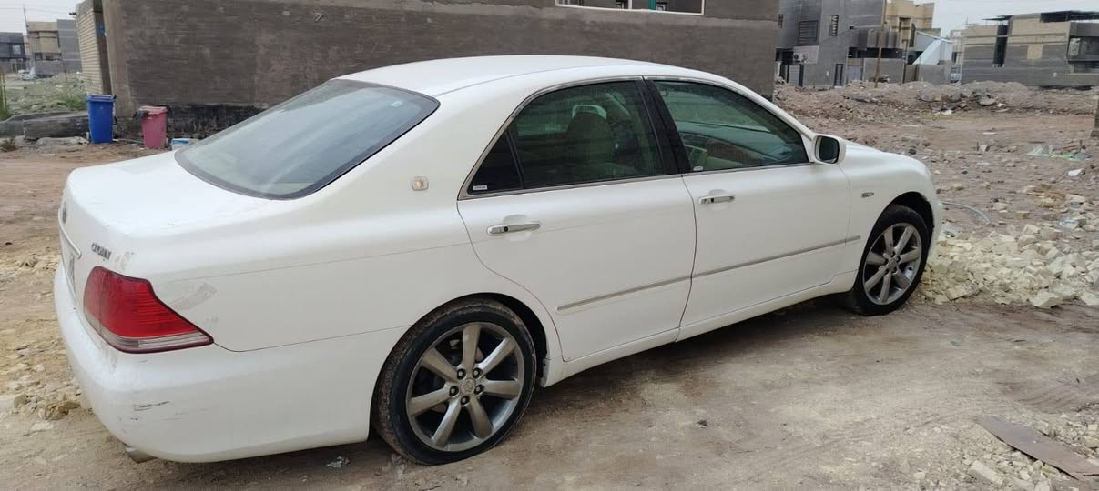 سلام عليكم
شاهينه دخول جديد ادوات
 بيه استمارة حجز بأسمي 
كصة جنطه
شاصي 182
داخل عسلي
5 بصمات
ويل دنك 
سياره جديده
مكينه كير كفاله
السعر 44قفل
العنوان البصرة
***********
