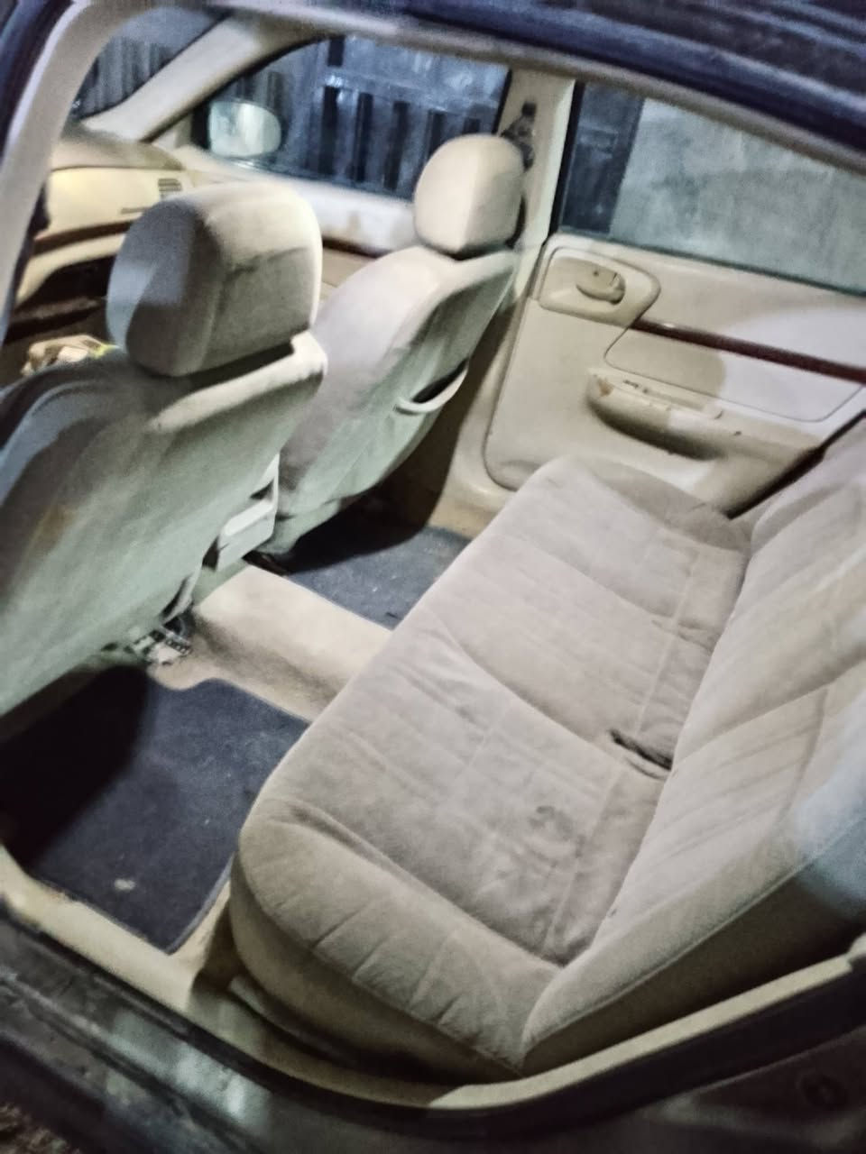 سلام عليكم سياره شوفت عينكم سياره نضيفااسم السياره امباله 2003 نواقصها تخربط ودخانه بيضه بيعها علا حطتها السعر 20 بيها مجال للاستفسار رقم ***********
