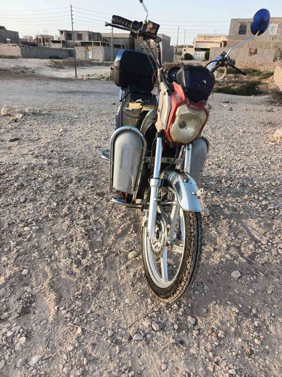 السلام عليكم متاح ماطور شحن بطارياته نص عمر ماناقصه كلشي شغال مابي اي شي السعر 300وبي مجال ***********
