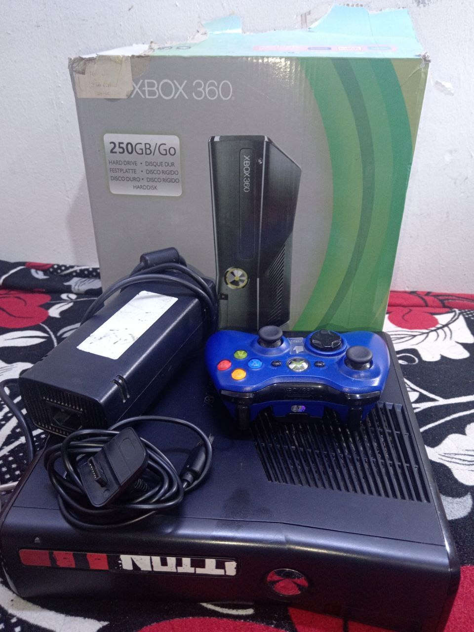 السلام عليكم اكس بوكس 360 مستعمل بس نضيف مثل ماتشوفون بالصورة  وملحقاته كاملة والعابه حلوه اهمها GTA5 وفورزا وفيفا 19 وبيس وبي بعد العاب

السعر 110 الف وبي مجال
مكاني بغداد حي اور 
يوجد توصيل للمناطق القريبة
 على حي اور للتواصل خاص


**إذا كنت صاحب هذا الإعلان وتريد حذفه لأي سبب، رجاءا أرسل رسالة إلى الدعم الفني**
