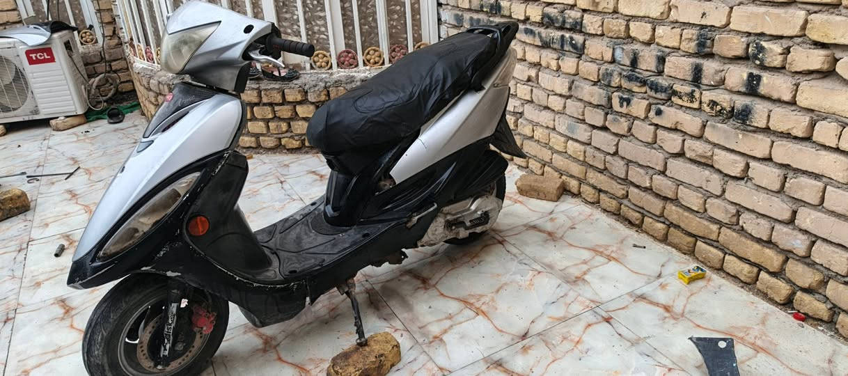 جي فور نضيفه شغاله سلف هندر لايت عالي ناصي اشاير يمنئ يسرئ  بگ لايت  جاهزه  كفرات ختم واحد اصليه مكينه خرسه تايرات جدد لا تبخر ولا تنقص شلعه قويه وسريعه ```ب250` وبيه مجال  رقمي ***********
