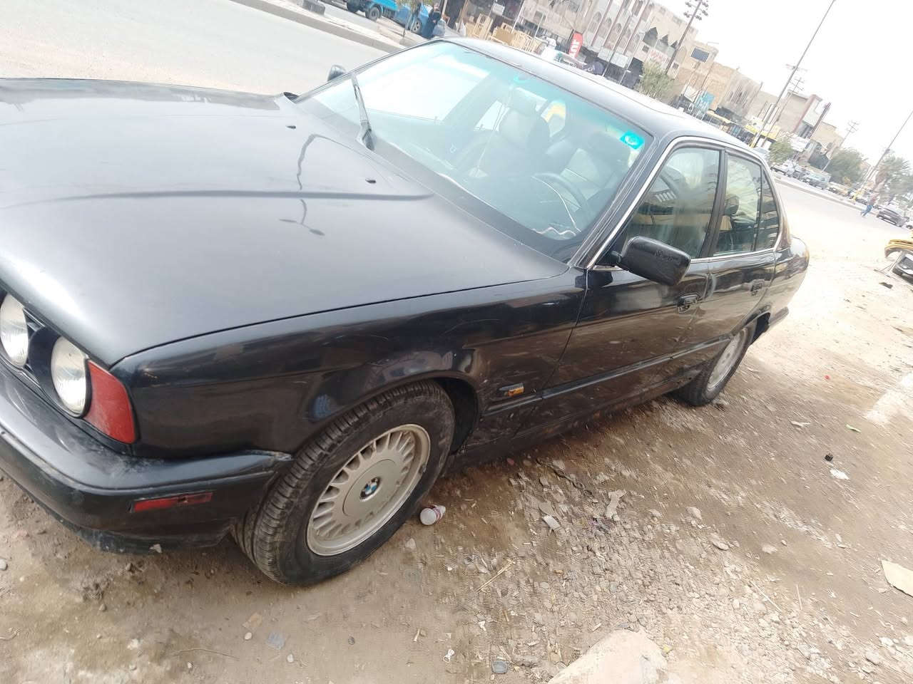 سياره للبيع 535مسكر 25كيرمكينه صدر مكفوله تبريد شغال بسمي سنويه وهزه جدد عارضه49وبيها مجال مكان بغداد شرطه رابعه ***********
