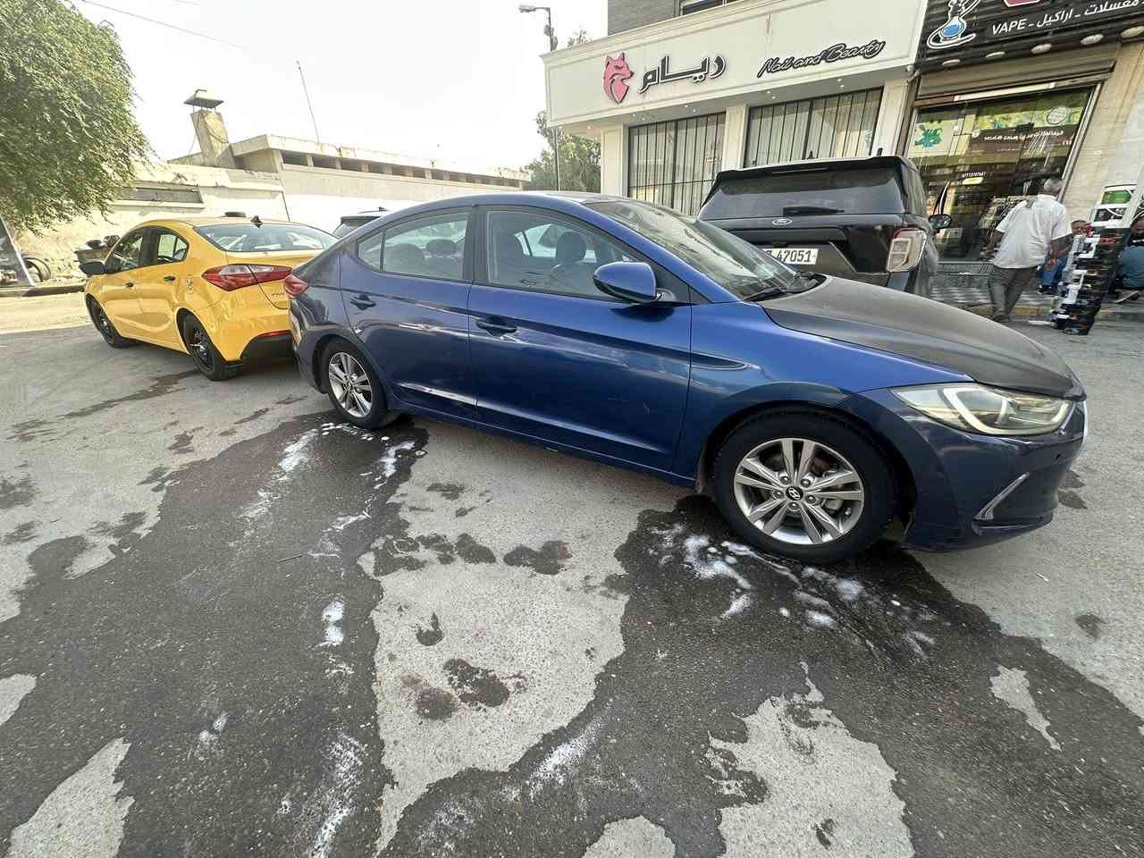 السلام وعليكم
النترا 2017 رقم بغداد بسمي سنويه جديده

مواصفات:

بصمه وبصمه أبواب وبصمه صندوق وصندوق ذكي

وباقي لموصفات معروفه

حادثها ب امريكا بس بنيد

وبلعراق صبغ يم الرقم لخلفي 

وداير مال جاملغ لورا بارد بس ما مصلح

يعني سياره قطعه ونص بس

(كير ومكينه وتبريد كفاله ميه ب ميه)

نقصها

صبغ بنيد ودعاميه الاماميه فالته من صفحه وحده

وتايرات تعبانه فقط

سعرها 116 بيه مجال بسيط

مكاني بغداد العبيدي

***********
