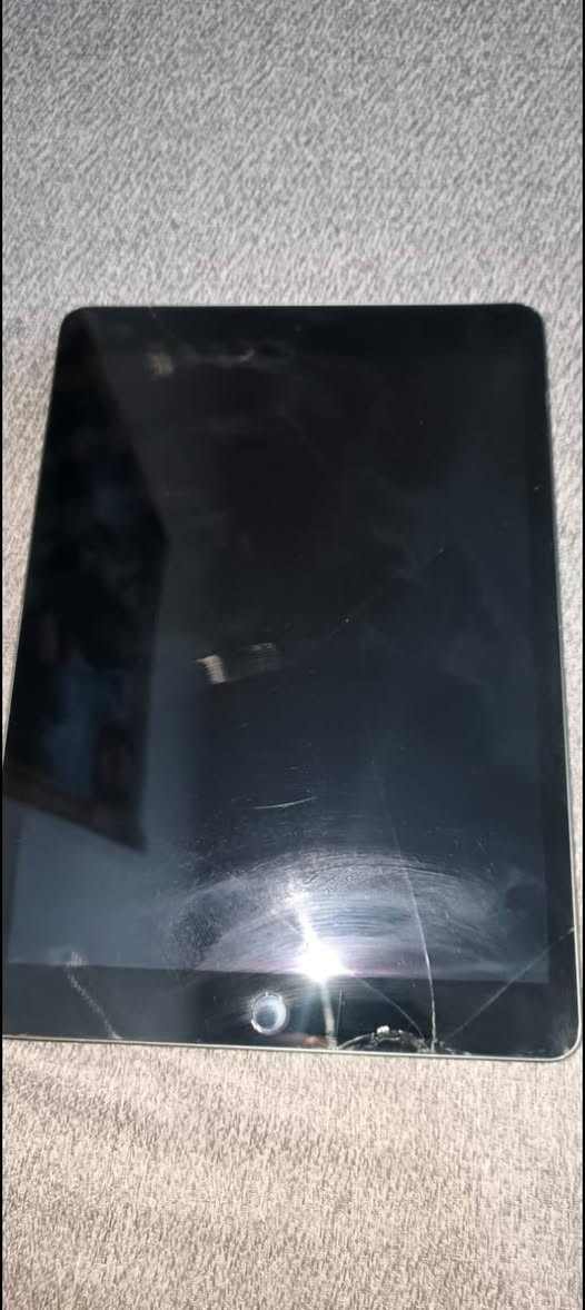 ايباد للبيع بحاله جيده جدأ نوع iPad
ذاكره ٦٤بطاريه ممتازه شاحن وياه +السعر١٧٥ 
مكان حله سياحي تواصل بل خاص حاب يشتريه مستعجل عله فلوسه


**إذا كنت صاحب هذا الإعلان وتريد حذفه لأي سبب، رجاءا أرسل رسالة إلى الدعم الفني**