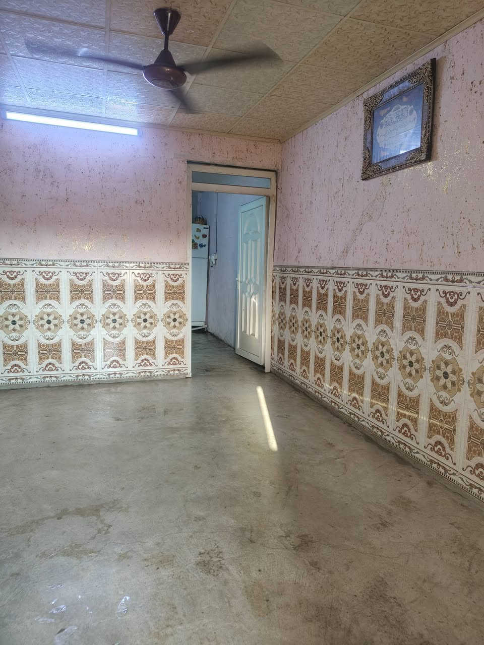 دار للبيع كارت بلدية 90 متر السقف دبل جنكو 

موقع حي كركوكلي نهايت سايدين كنسية تايتنك

قرب جامع ابو يعلئ الموصلي

اتجاء البيت غروب خدمات ماء وكهرباء

يتكون من غرفة نوم هول صحيات مطبخ وكراج 

#السعر 18 

***********📞

***********📞
