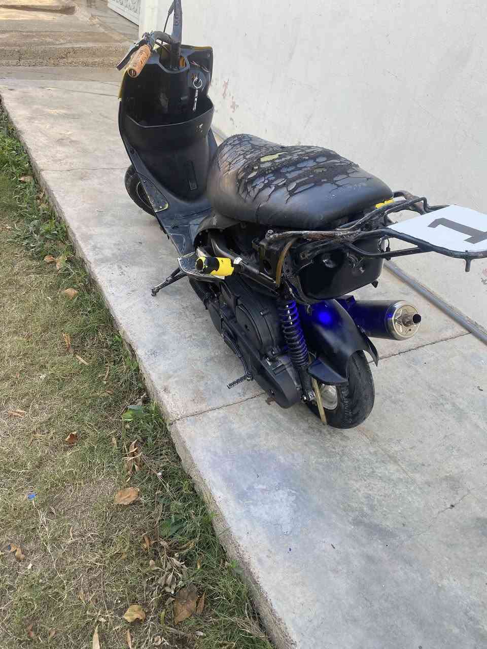 للبيع عدله مستعجل على بيعتها
ماكس عدله 

بوشه 55🔥

وياله نجمه 🌟

 زوج تايرات جديده

شلعه ومعدل تشك الكاع🔥

دراجه ناعمه كلش 

كفرات فقط صفايح موجودات 

هندر واحد 

سلف موجود بسہ مشاده

كهربائيات شغاله

سعر خاص. 

مكان كركوك (حي عسكري)

***********
