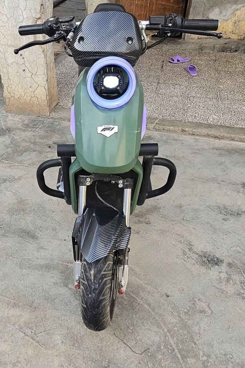 السلام عليكم ماطور شحن ٦ بطاريات النضافه ٩٠ % مابي اي نقص يمشيك ٤٠ كيلو الملف ٣٠٠٠ السرعه حقيقي ١٢٠ العنوان ديالى شهربان رقم هاتف *********** السعر ٦٠٠ وبيها مجال بصيط
