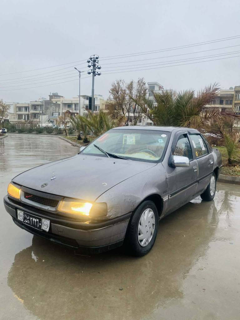 فرۆشتنی خيرا 
ئۆپل فيکترا  سنوق
مۆديل 1991
مە كينە 20i بيلاد گيرعادی
سە نەوی حاسيبە لە گەلە
پيش و دوای کە پسە
سە قف و شانی زوورجوانە
سە نە وی حاسيبە بە شە رت ئاوەليات
موس براوە بە شە رت
تکايەبە س فرۆشنە لەسليمانيم
سعری 14گە لا ***********
*********** السليمانية, العراق
