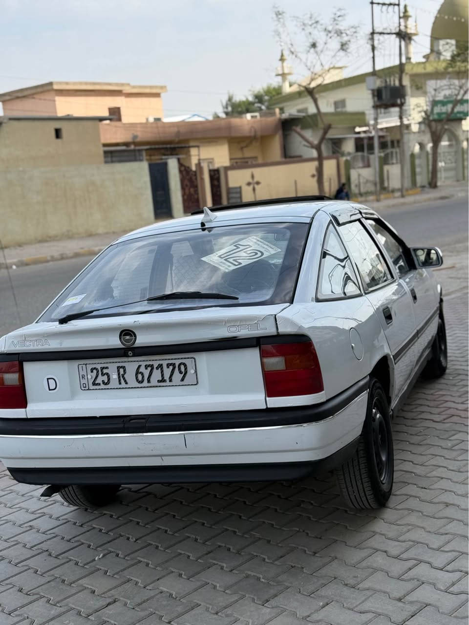 سلام عليكم 
أوبل فكترا موديل 1992 كير محرك بالشرط محرك20 سيارة حيل حلوه وناعمه بلاديه بدون تعمير صدر امامي خلفي جديد تخم تاير جديد باتري جديد كهربائي كلها شغاله من الدعاميه للدعاميه سقف سلايت رقم كركوك سنويه مشروع وطني جديده رقم إنكليزي دفتر بانزين شرط الوكاله والتحويل سيارة مال بيت بدون مصرف للبيع او المراوس حسب القناعه سعرها 40$ بيها مجال للطيبين اي استفسار خاص او اتصال *********** كركوك, العراق
