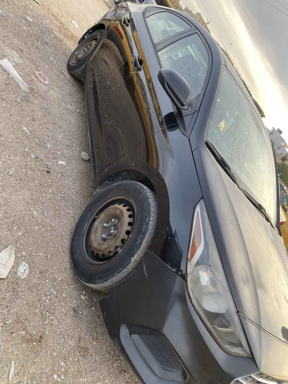 با
اكسنت اسود موديل ١٩ 

حادث جاملغ و صندوق معمره شلون مجان 

وتنقص دهن ماشيه ١٧٠ ميل قابل لزياده

رايده ٩٠ وبيه مجال 

عنوان بغداد /حي الجهاد 

***********
