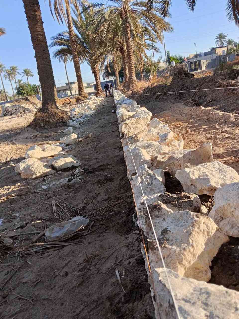 سلام عليكم اخوكم ابو عمار لبناء الحجر بسعاى تنافسيه
وبناء درجه اوله نشتغل كافت العمال، اسيجه وبيوت رصف وغيره الستفسار تصل او وتساب 

***********
