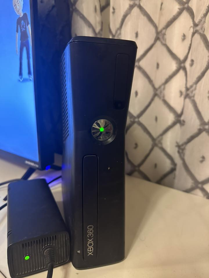اكس بوكس360 للبيع نظيف مع يده واحده اصليه و198 لعبه السعر 110الف للتواصل دايركت


**إذا كنت صاحب هذا الإعلان وتريد حذفه لأي سبب، رجاءا أرسل رسالة إلى الدعم الفني**
