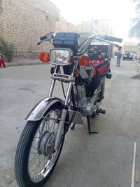 دراجة ايرانية بدون اوراق الاتصال على الرقم الاتي 07781244988 السعر850و...