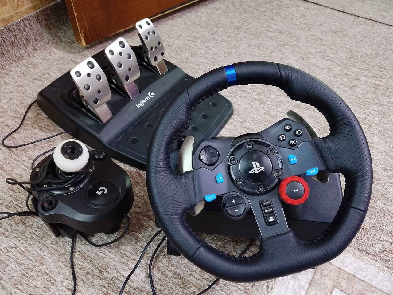 Logitech g29
گێر و سوکانی لۆجیتیک پاک و مەزبوت بێ کێشە لۆ پلەیستەیشن ٤ و ٥ و pc دەبێت کارتۆنی بیلادی لەگەڵە 
الدرکسون logitech نضافە مع گیر و مع کارتون أربيل, العراق


**إذا كنت صاحب هذا الإعلان وتريد حذفه لأي سبب، رجاءا أرسل رسالة إلى الدعم الفني**