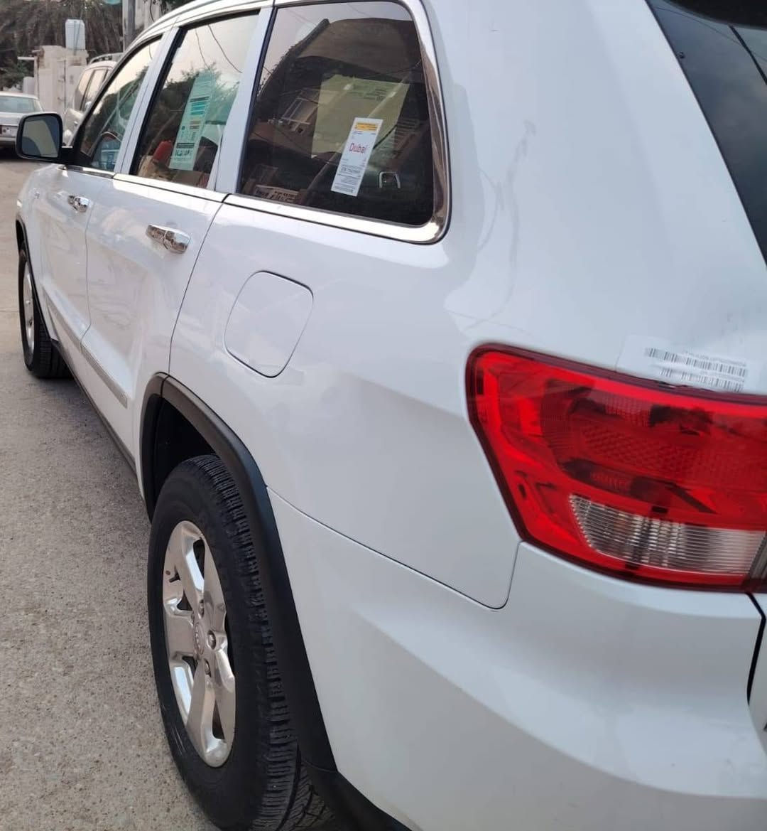 #جيب_شيروكي_لاريدو
#موديل 2013
السيارة  خليجي بنزين عادي رقم بغداد الدولي انكليزي حجم #المحرك 6 سلندر  3600 
#المسافة_المقطوعة 80 الف حقيقي.. 
#مواصفات السيارة فول 1/1
1.شاشة كبيرة 
2.بصمة تشغيل 
3. مقاعد جلد اصليه 
4.كراسي كهرباء
5.داخل بيجي 
6.المقاعد تدفئة مع تبريد 
7.سلايت بنرواما
8. سستم صوت 
9.جنطة قطعتين 
10.يدات ستيل اصل 
11.تبريد قطعتين ثلج 
12.تحكم استيرن جهتين 
13.ناقل حركة ٨ نمر 
14.فور ويل 4×4
15.كاميرا خلفية دوارة أصلية 
16.حساسات امامي خلفي
17.زراكات لايت 
18.كلوب طوارئ بالجنطه
19.برده بالصندوق شركة
20. ماوس تحكم أنظمة القيادة 
21. بصمة أبواب
***********
السعر 185
