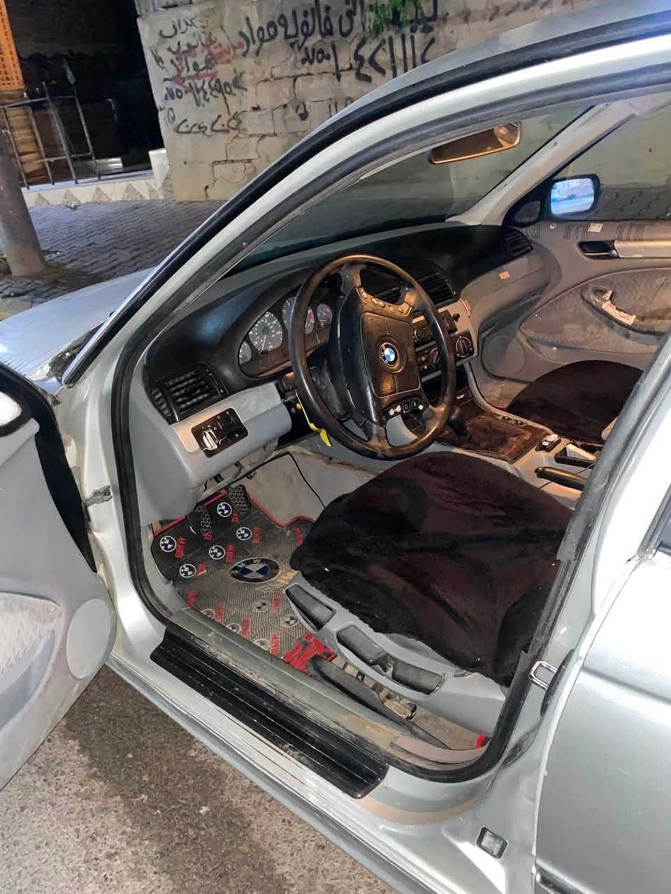 Bmw
حەجم 300

مۆدێل 2000

مەكینە 520

سەیارەكە علوجە دوجام كارە باییە ناو داخلیەكی خاوێنی هەیە ماڵی فەقیرە بۆ زانینی نرخ پەیوەندی بەم ژمارە تەلەفۆنەوە بكەن

شوێن ڕانیە 

***********
