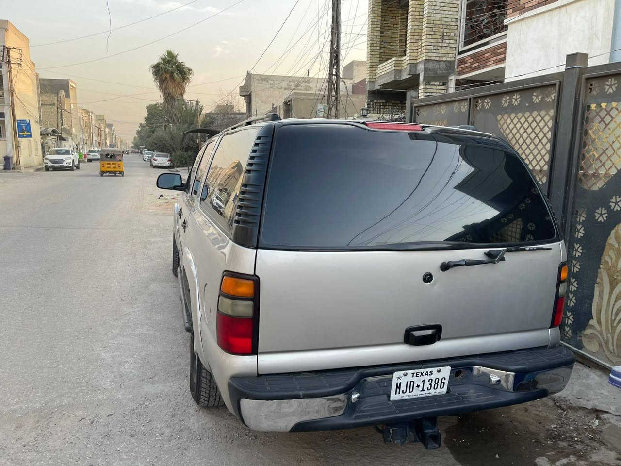 السلام عليكم
شوفرليت 2006               v8100
السيارة مصفحة B6
ادوووووووووات

السيارة جديدة مابيها نقص برغي ترايك وين ماتريد 
مكينة كير بلكارتون تبريد ثلج 
السيارة كشنات منفصلة رئاسية 
السعر 50 بيها مجال شي قليل 
ترهم مراوس حسب القناعة 
العنوان بغداد 
***********
