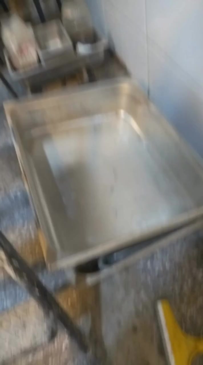 للبيع العنوان الدورة سوق الاثوريين 
***********
