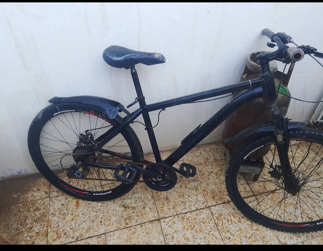 السلام عليكم بايسكل جبلي حجم 26 للبيع سعر 40 وبي مجال عنوان نجف كوفه علوه الفحل للتصال (***********)
