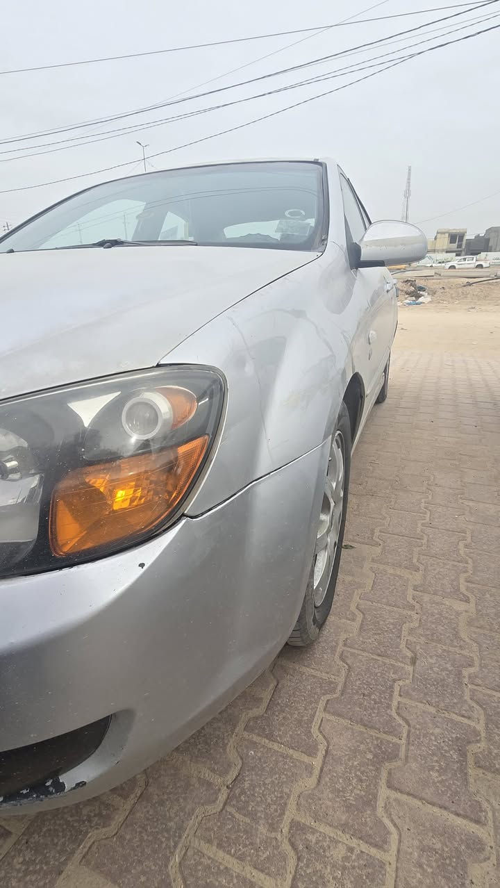 السلام عليكم 
سيراتو ٢٠٠٨ للبيع كفاله من عدا الدواير مال الجاملغات الورا مصبوغات شي بسيط نتيجه خياس كير مكينه لاتنقيص لاتبخير وتبريد شغال منضومه جديده  السعر ٨٥ وبي مجال بسيط ***********
