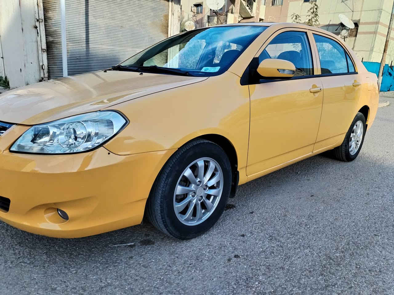 بي واي دي جي 3 اوتوماتيك بلادي بأسمي بدون ضربة بدون تبديل بيها معجون شبر واحد موديل 2013 *********** سعر ٥٦
