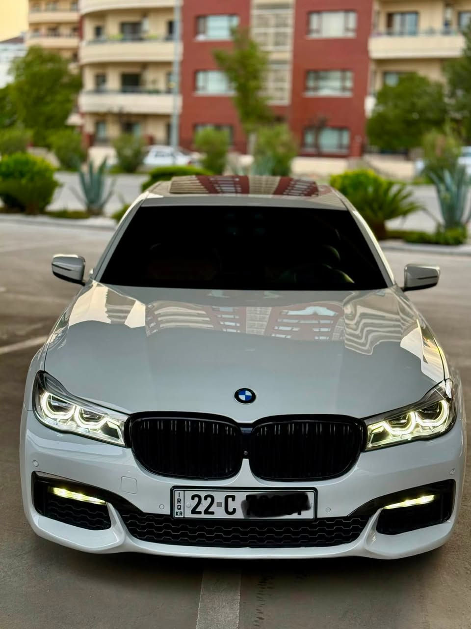 ...﷽ ...
بي ام دبليو 750LI موديل 2019 

 سيريس 7 فول فول مواصفات سلايد 

ا‎ماشي 140,000 الف كم 

ا‎اللون ابيض 

ويل 21 ينج 

جام اسود ٪؜٨٠ قانوني

ا‎مادة المقاعد جلد ديزاين كريمي

ا‎عدد المقاعد 5

ت‎المواصفات :الكاميرا الخلفية - سقف بانورامي صقف نجوم - صندوق كهربائي  - التحكم على المنحدرات - ٤كاميرا 360 - تدفئة المقاعد  - كل باب شفت -رادار كبير-شغال-خمسة بردات -لايت دايناميك مع ستيرن-- تبريد المقاعد - بصمة - شاشة - مراقبة النقطة العمياء - التحكم التلقائي في درجة الحرارة - نظام فرملة الطوارئ - مصابيح الليزر الأمامية - تدفئة مقود القيادة - لوحة قيادة رقمية - أبل كاربلاي سماعات Harman Kardon - XDRIVE فور ويل

حادث سيارة نوض صبغ  بدون شخت بشرط 

ارخص سعر:- 243$ مجال بصيت 

سليمانية 

رقم صاحب سيارة:***********
