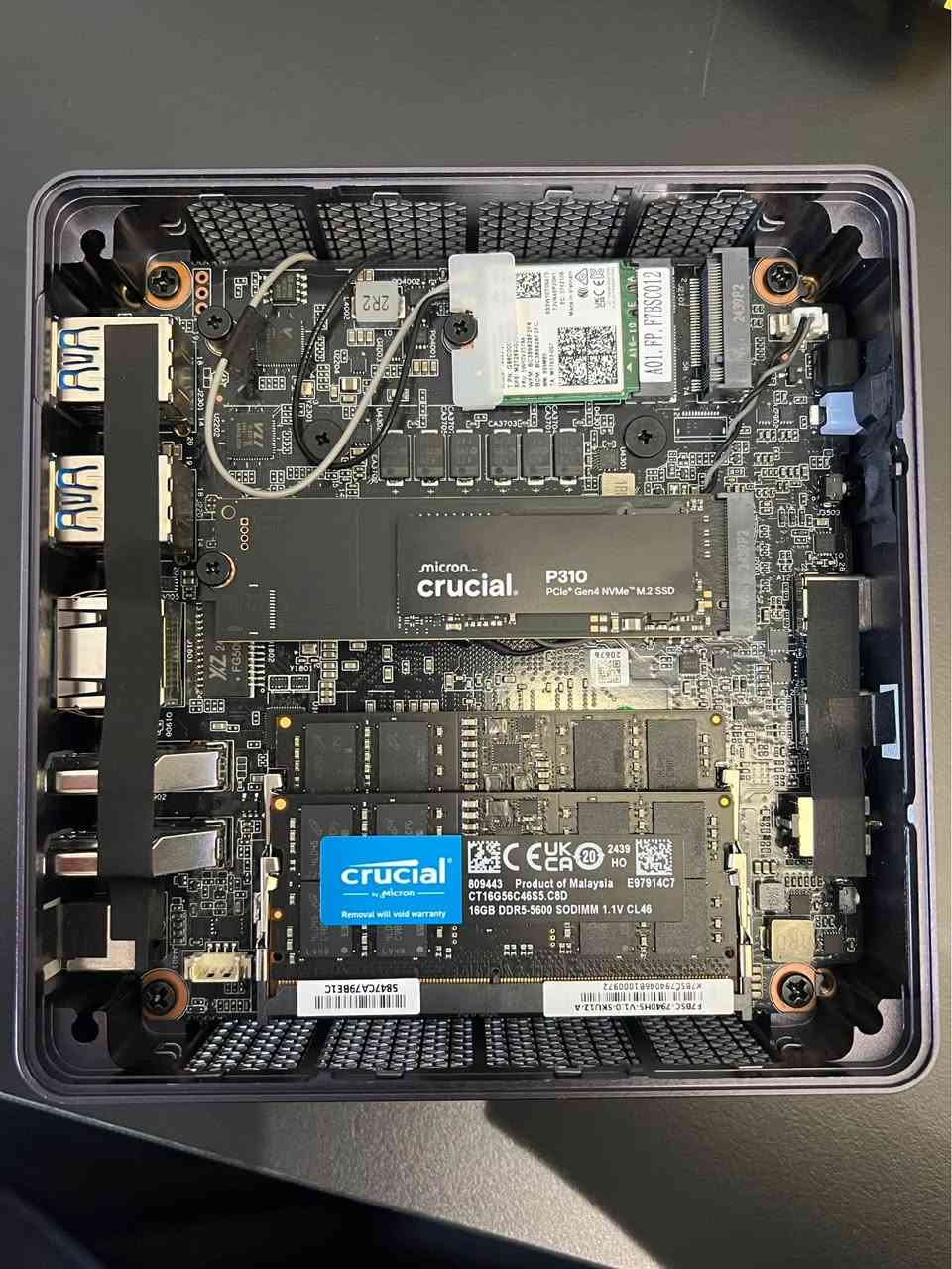 Product Model
UM790 Pro

Processor
AMD Ryzen™ 9 7940HS Processor

GPU
AMD Radeon™ 780M

Memory
Crucial 2+16
32GB DDR5  5600

Storage
Crucial p310
1TB SSD m2 gen4 7100Mbs زاخو, دهوك


**إذا كنت صاحب هذا الإعلان وتريد حذفه لأي سبب، رجاءا أرسل رسالة إلى الدعم الفني**
