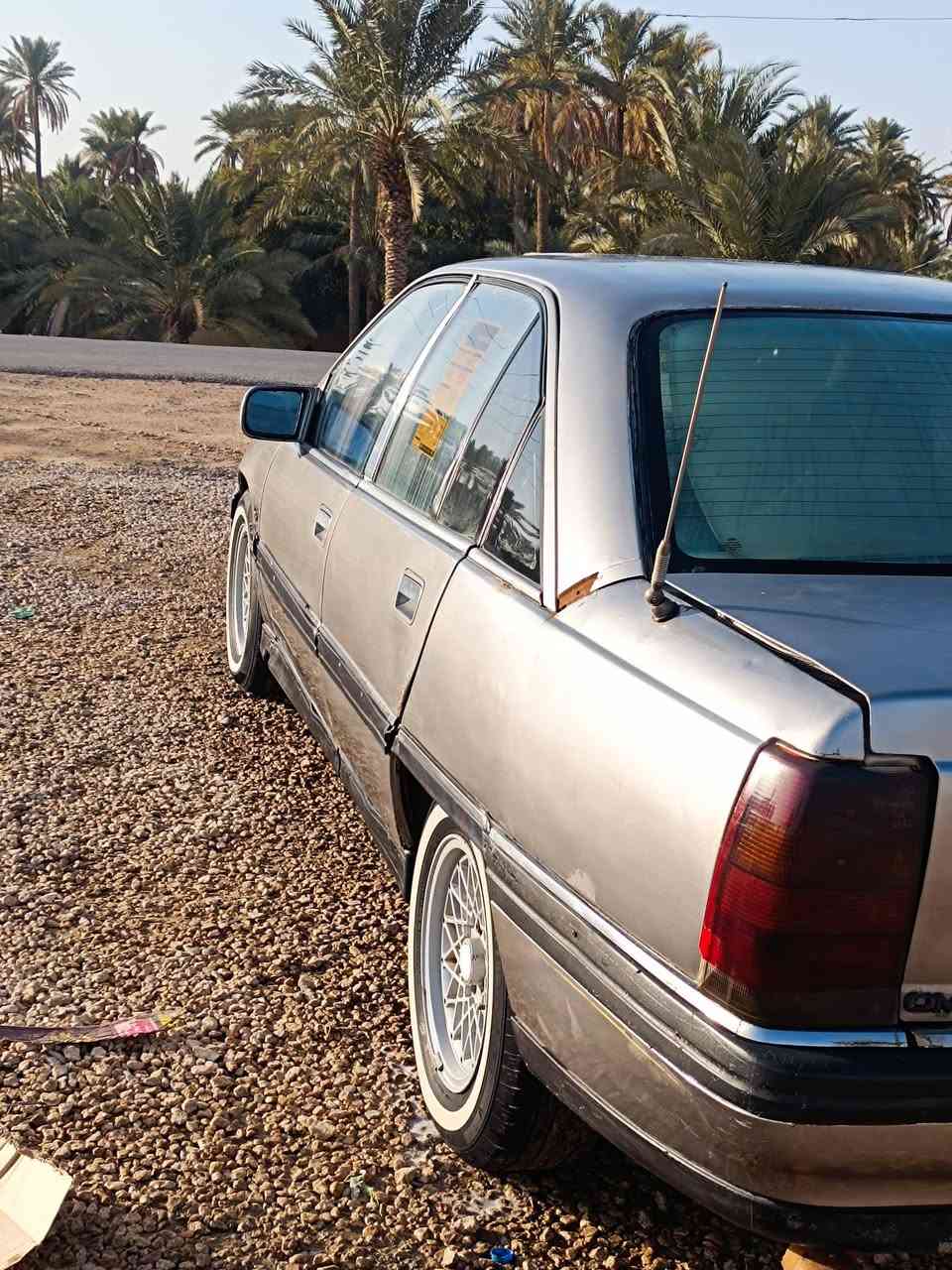 السلام عليكم اوبل اوميكا للبيع مديل 1992 مكينه كير حداديه جديده تخم تاير ابو الخطة جديد السعر 26 وبيه مجال المكان الديوانية غماس رقم ***********
